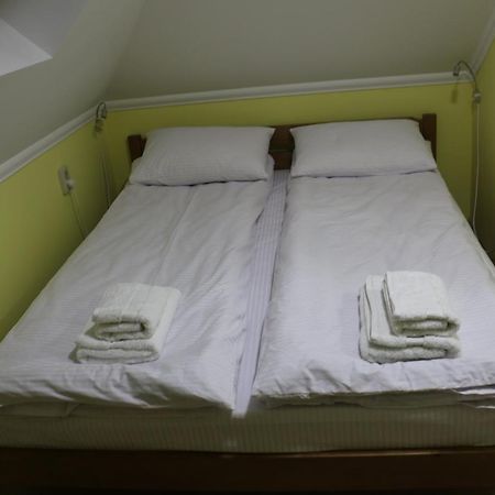 تشيرنيفتسي Sweet Home Hostel / Guest House المظهر الخارجي الصورة
