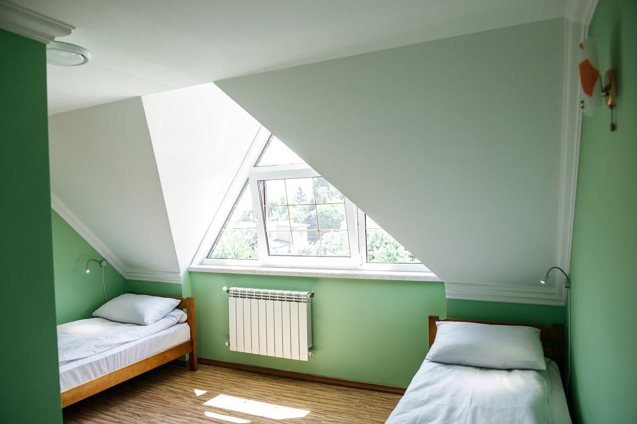 تشيرنيفتسي Sweet Home Hostel / Guest House المظهر الخارجي الصورة