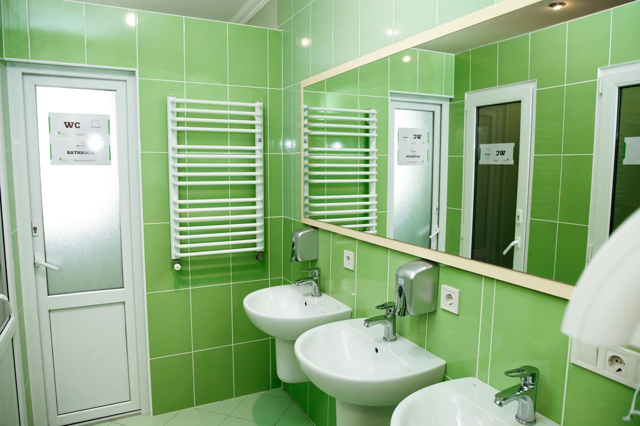 تشيرنيفتسي Sweet Home Hostel / Guest House المظهر الخارجي الصورة