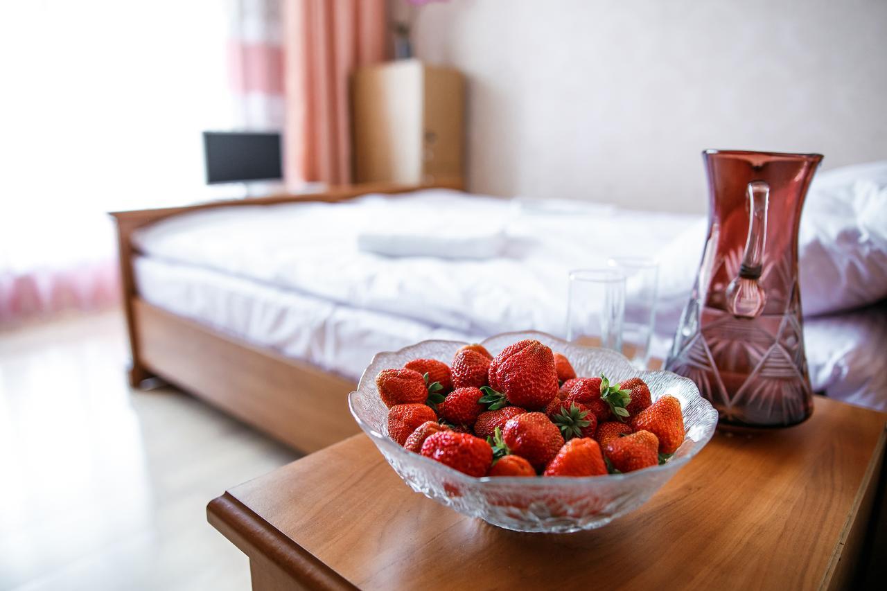 تشيرنيفتسي Sweet Home Hostel / Guest House المظهر الخارجي الصورة