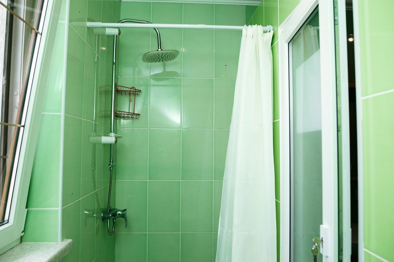 تشيرنيفتسي Sweet Home Hostel / Guest House المظهر الخارجي الصورة