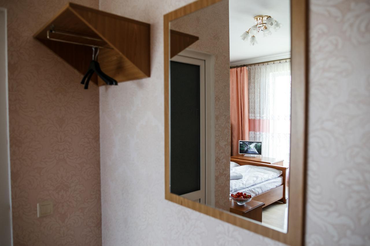 تشيرنيفتسي Sweet Home Hostel / Guest House المظهر الخارجي الصورة