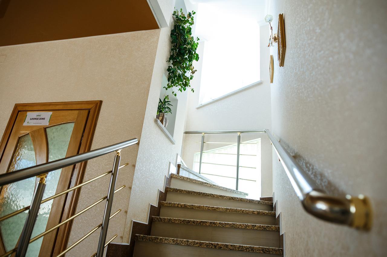 تشيرنيفتسي Sweet Home Hostel / Guest House المظهر الخارجي الصورة