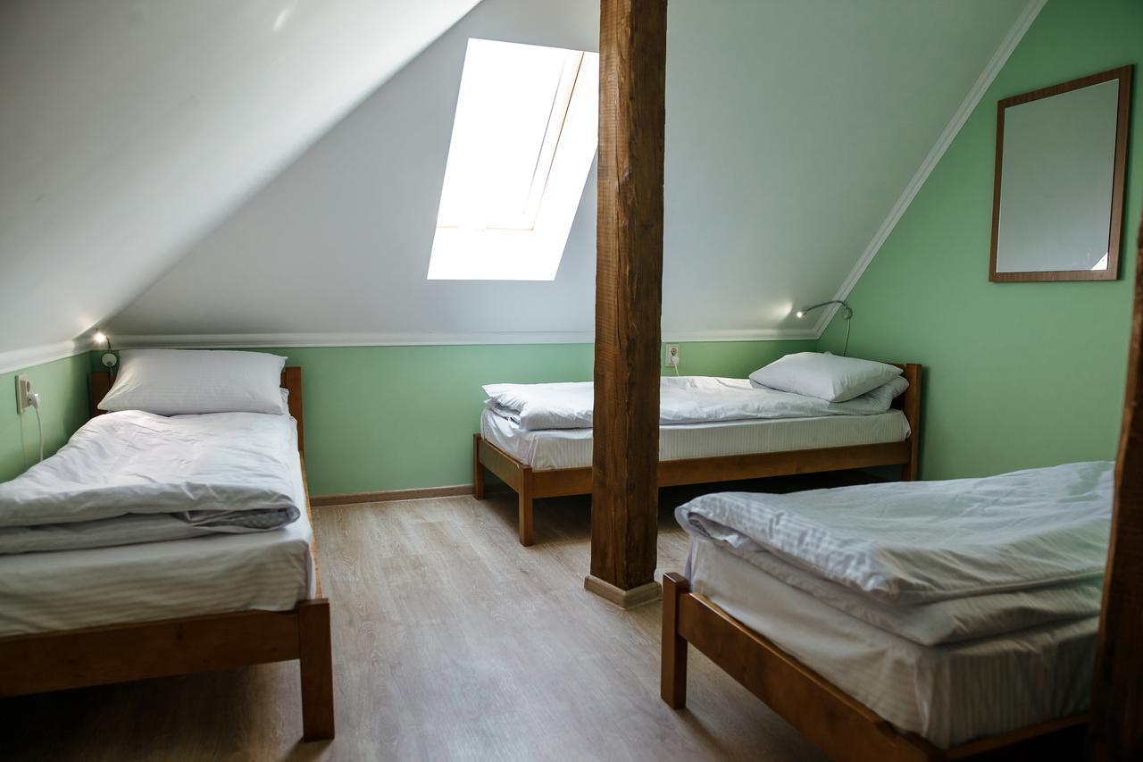 تشيرنيفتسي Sweet Home Hostel / Guest House المظهر الخارجي الصورة