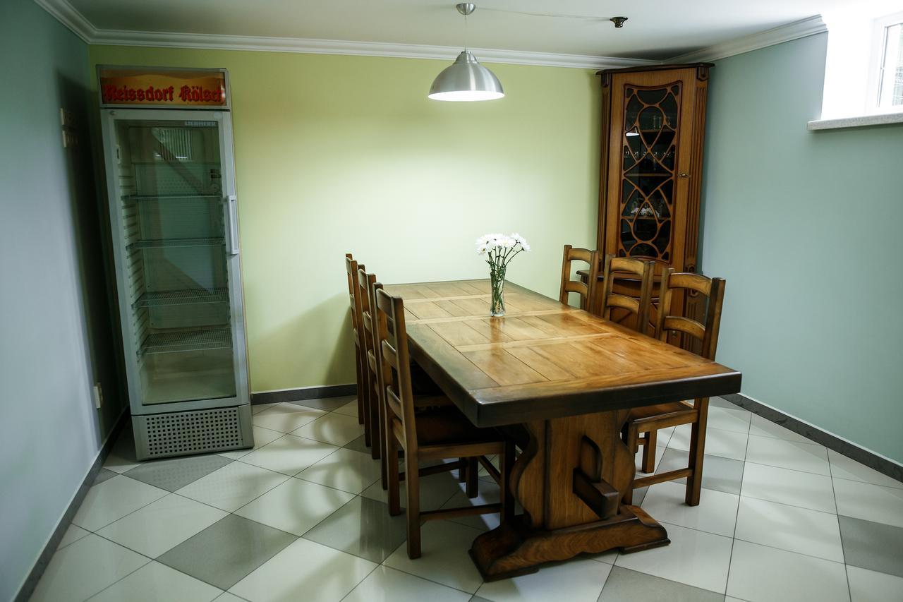 تشيرنيفتسي Sweet Home Hostel / Guest House المظهر الخارجي الصورة